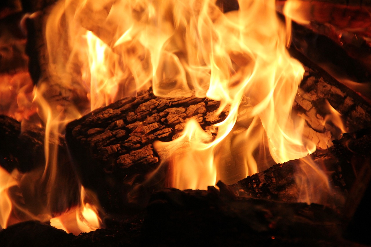 Expert Fireplace Cleaning in Hamilton, MA Professional Fireplace Cleaning Services In Hamilton Massachusetts
